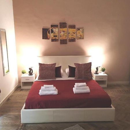 Domus Luigi Leone 2 Bed and Breakfast Napoli Eksteriør billede