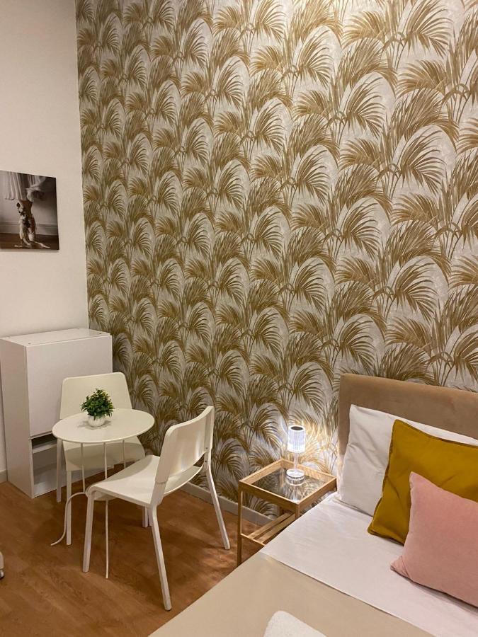 Domus Luigi Leone 2 Bed and Breakfast Napoli Eksteriør billede
